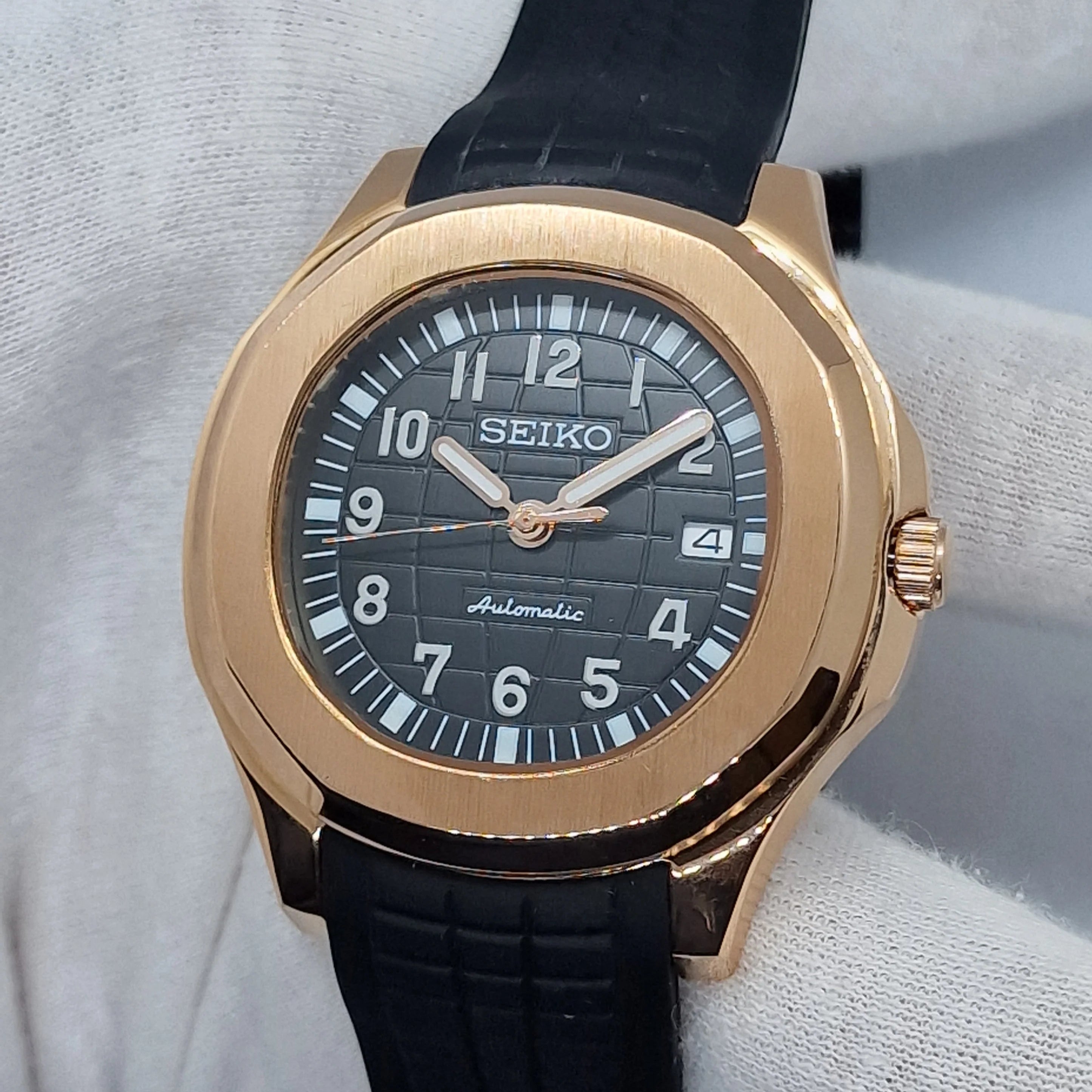 SEIKO MOD AQUANAUT | ROSE GOLD BLACK