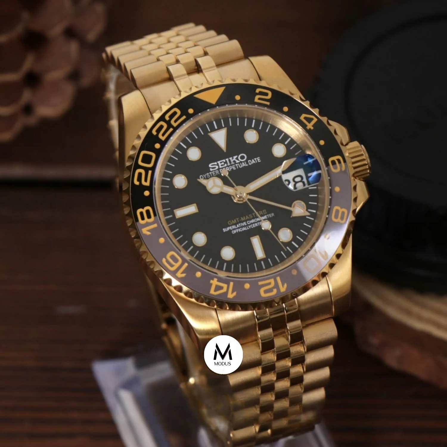 SEIKO MOD GMT | BRUCE WAYNE GOLD