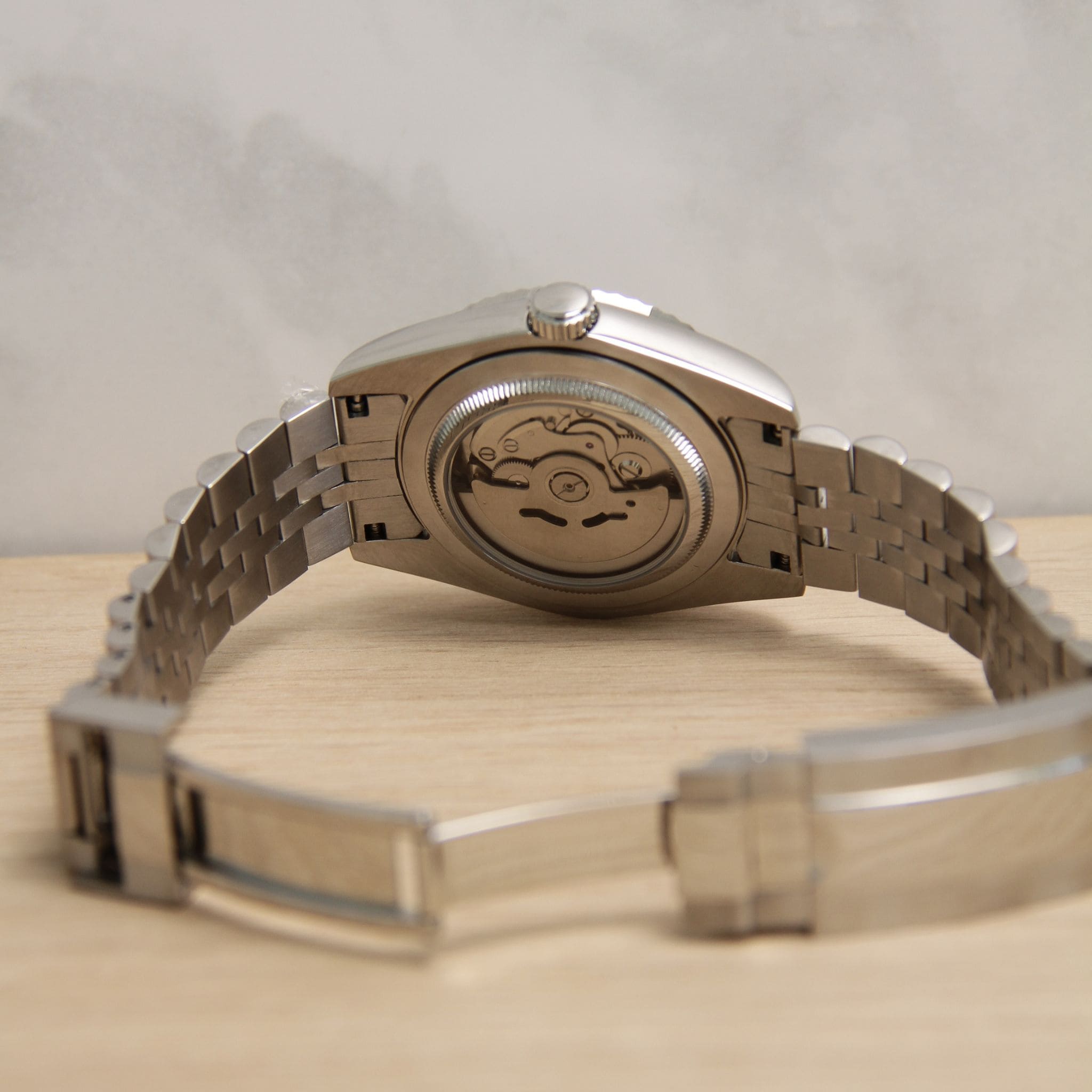 Montre Seiko Mod Datejust Kaki Arabic avec bracelet – mouvement automatique visible NH35