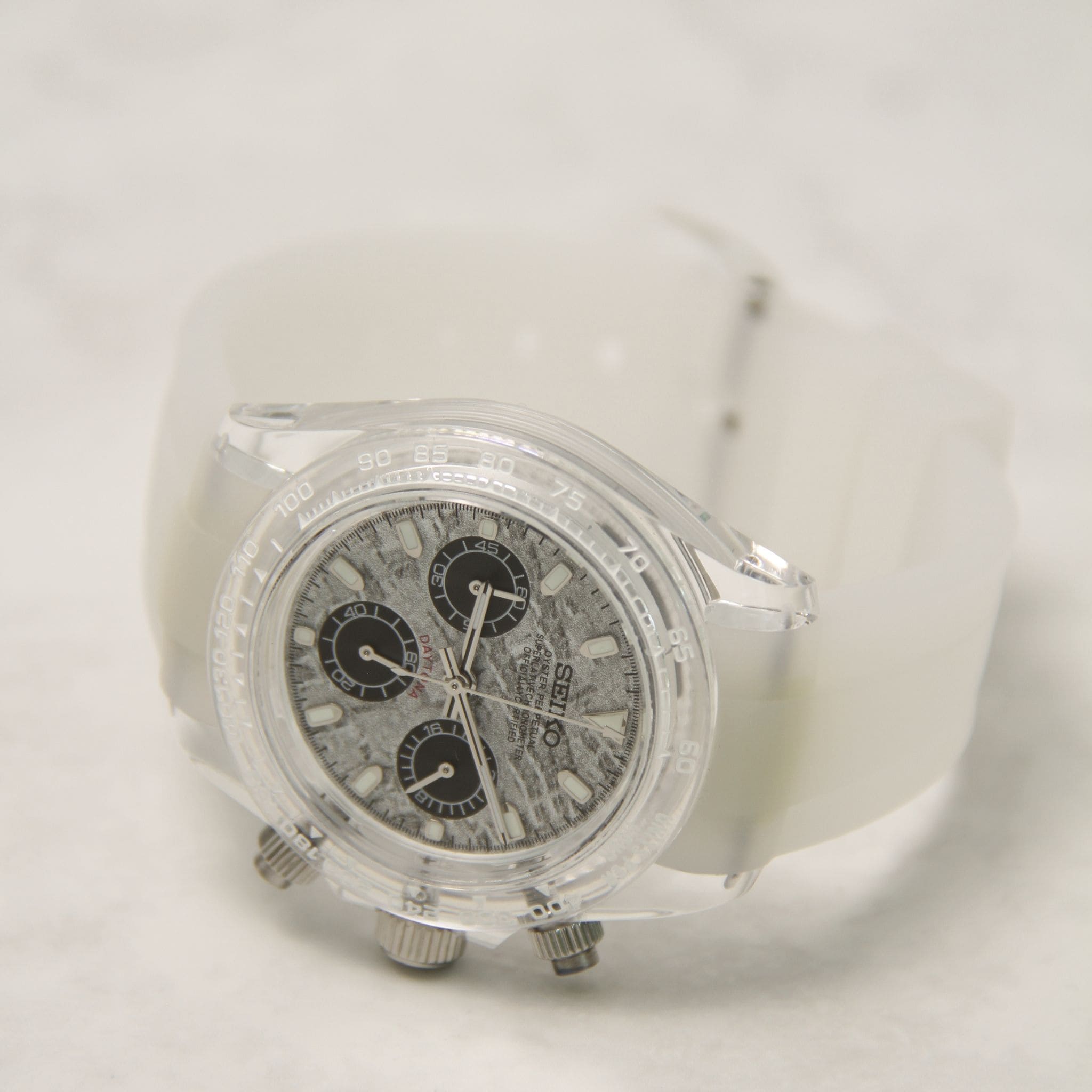Montre Seiko Mod Daytona Oysterflex grise avec bracelet – mouvement chronographe hybride VK63